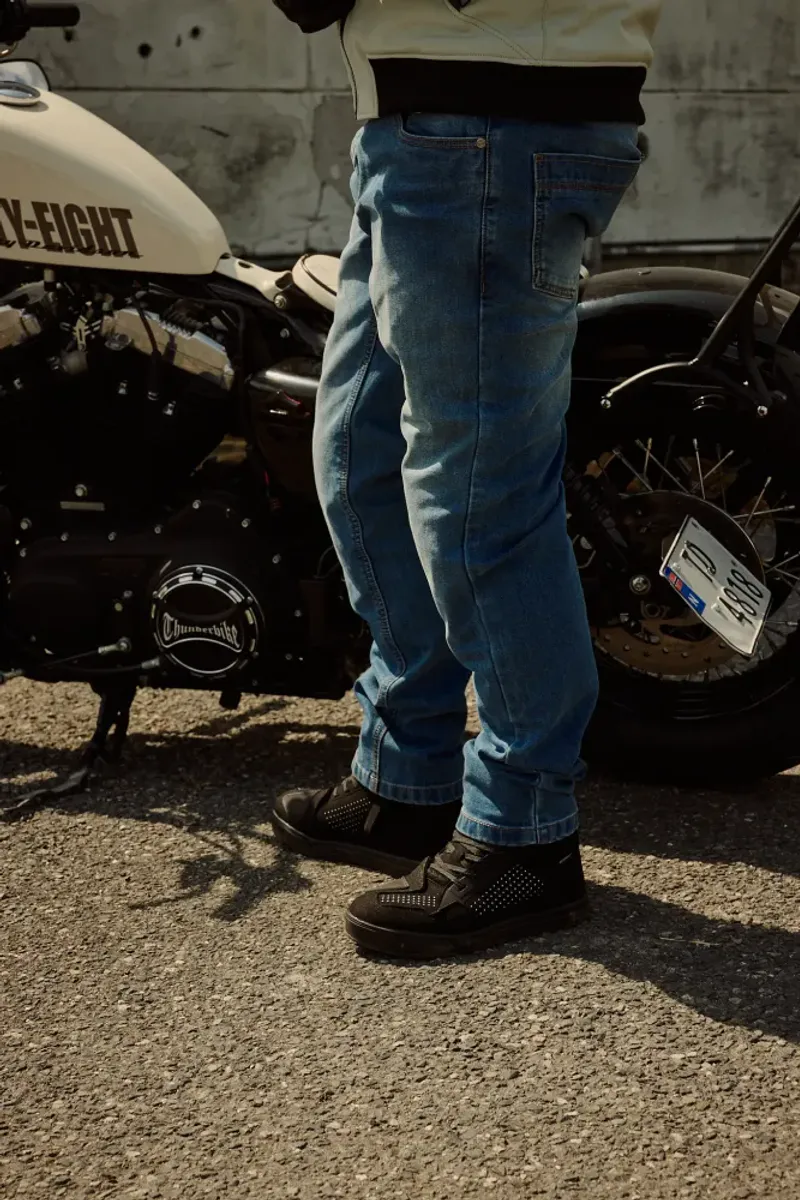 Bullfighter Lyseblå Cobra Kevlar MC-Jeans. Lengde: 32